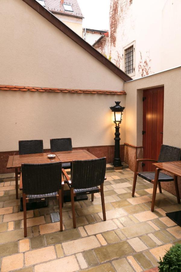 Appartement Főtér Rezidencia à Győr Extérieur photo